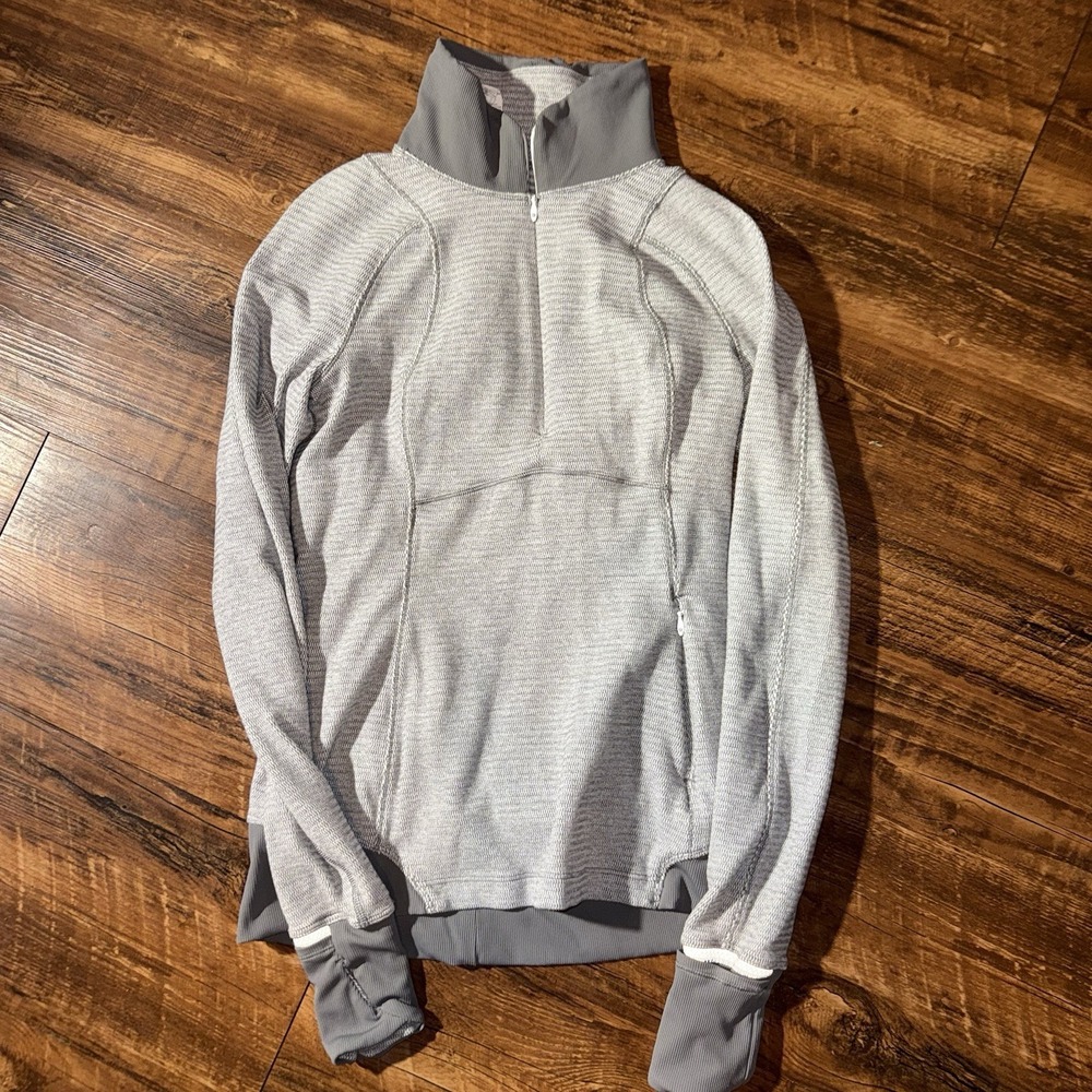 Lululemon Grey 1/2 Zip Sweater Athletic Women's Size‎ 6